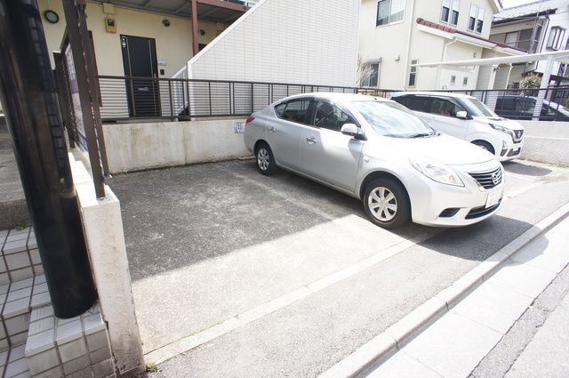 トミクラⅧ0108号室 駐車場