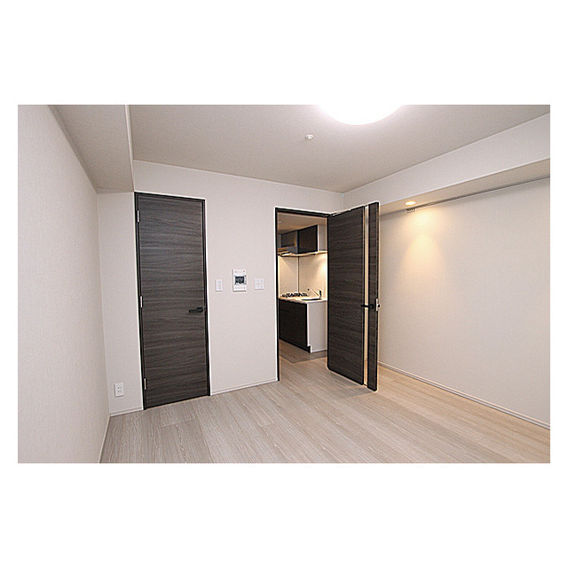 GRAN PASEO 四谷若葉0101号室 リビング