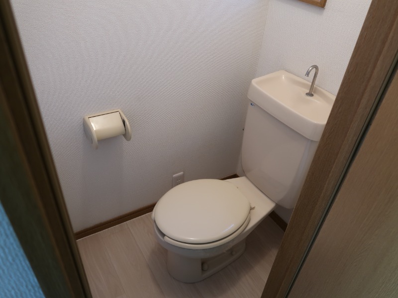 ファミール仲村A トイレ