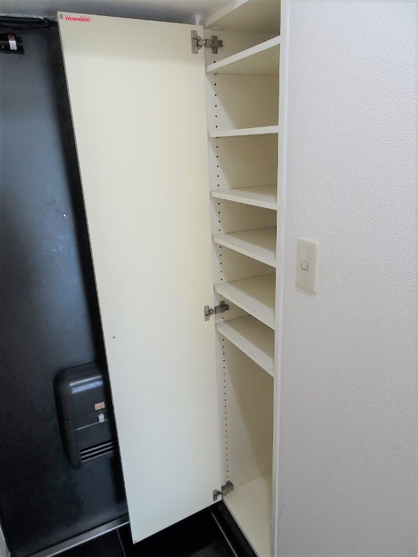 アンダルシア浦安(A-020)3階 玄関