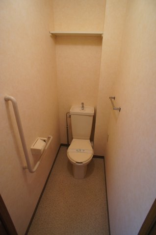 フロイデ勝田台壱番館 コンパクトで使いやすいトイレです