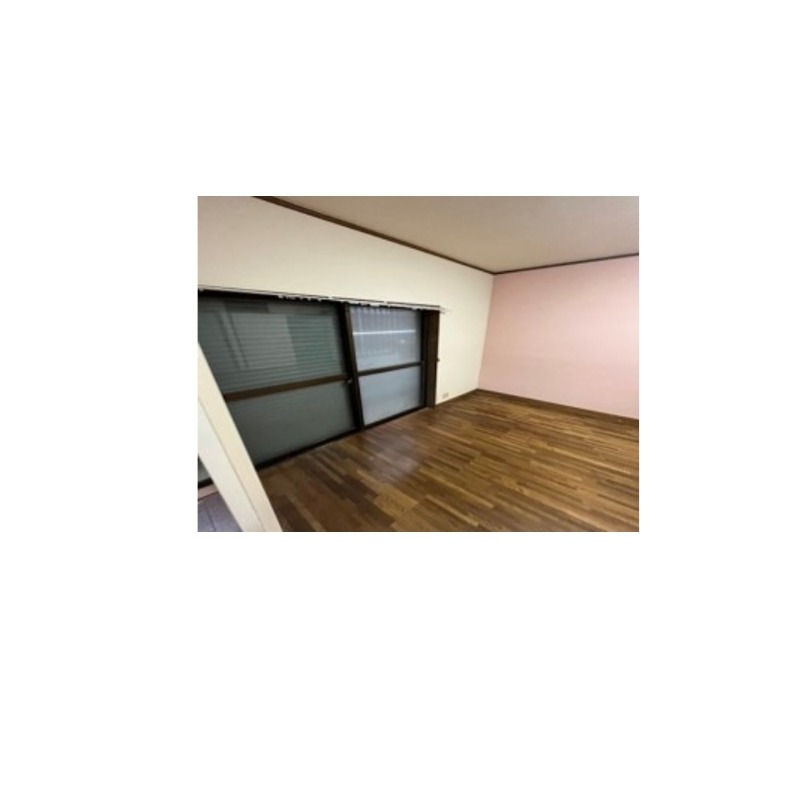 イースト・ツゥー 内観