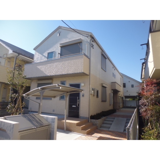 ＬＵＭＩＥＲＥ202号室 外観