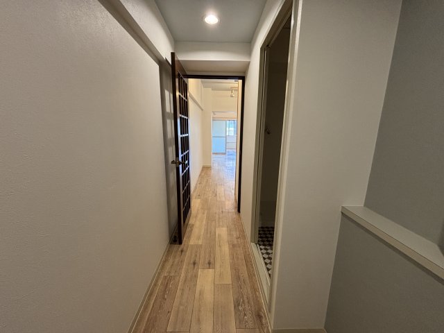 グランマルセ308号室 玄関