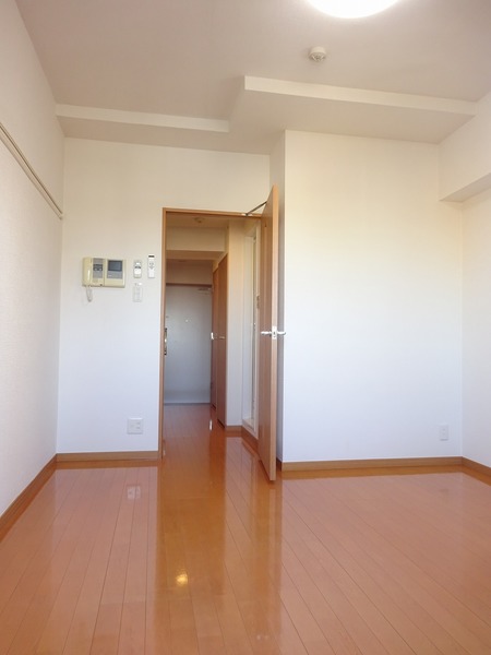 スカイコートヌーベル入谷1003号室 リビング