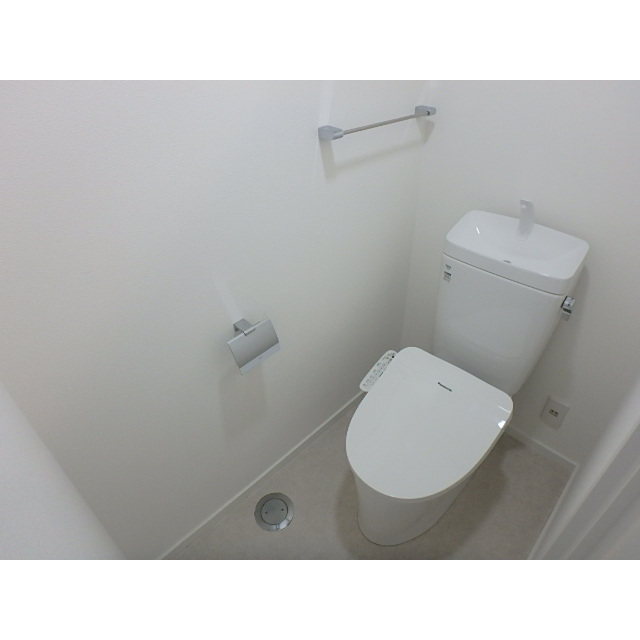 ロイヤルプラザ湘南305号室 内観