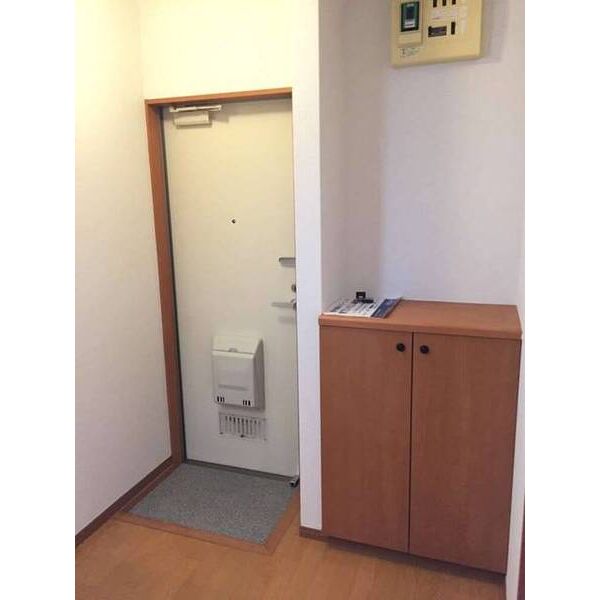 マイム210101号室 玄関