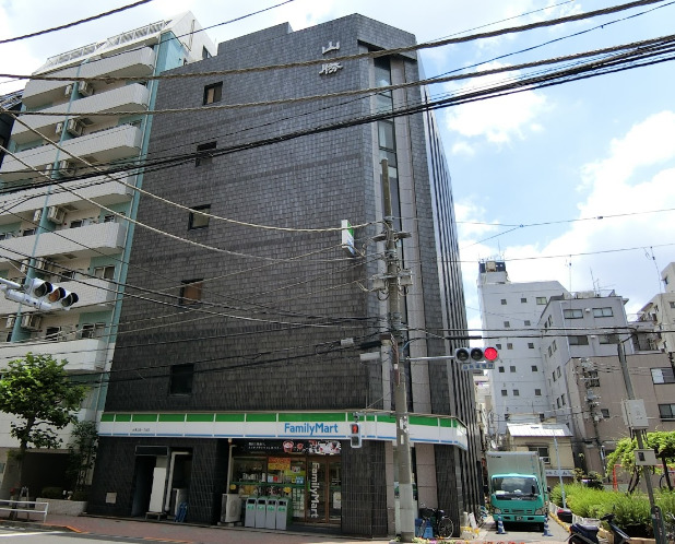 Log浅草／ログ浅草801号室 【コンビニエンスストア】ファミリーマート台東三筋一丁目店まで1186ｍ