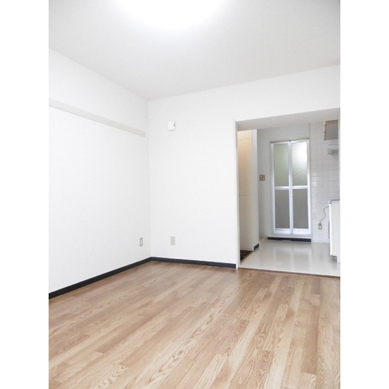 メゾン丸十 洋室