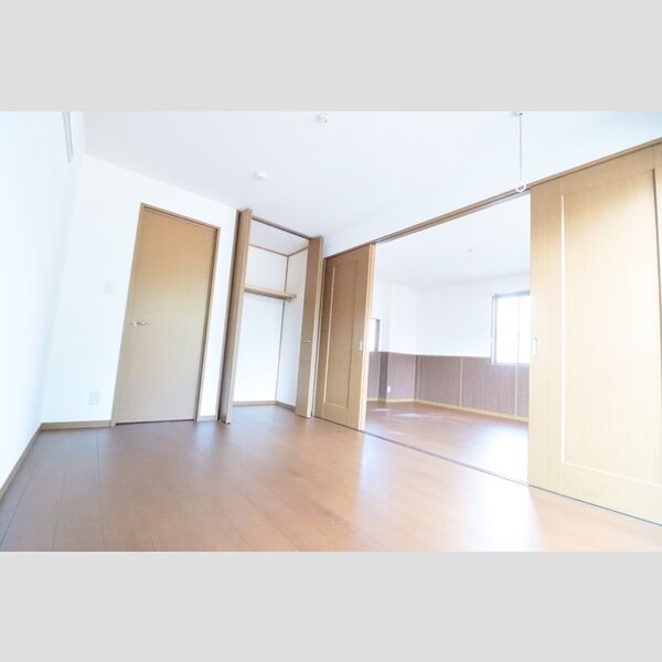 エクレール・パルク 洋室6帖(テラス側)