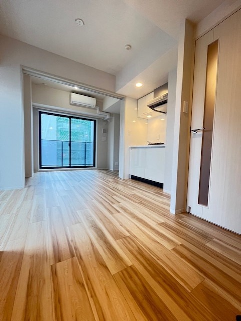 ＯＮＥ ＲＯＯＦ ＲＥＳＩＤＥＮＣＥ ＡＳＡＫＵＳＡＢＡＳＨＩ4階 リビング