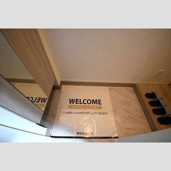 Dスクエア子安町 玄関内