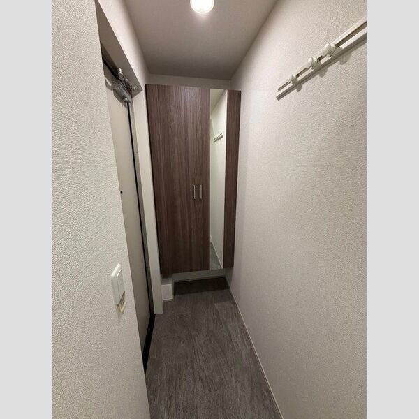 ゼラニウム湘南台205号室 玄関