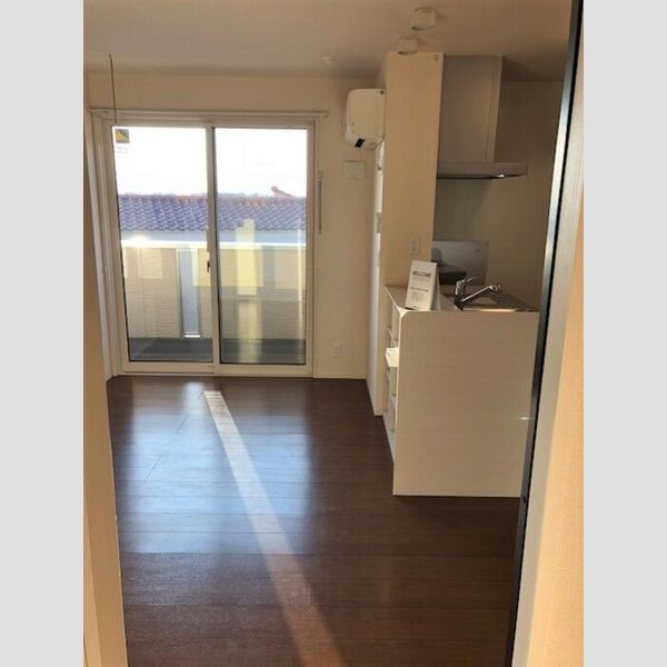 グランドゥールヒル　Ⅱ202号室 リビング別角度