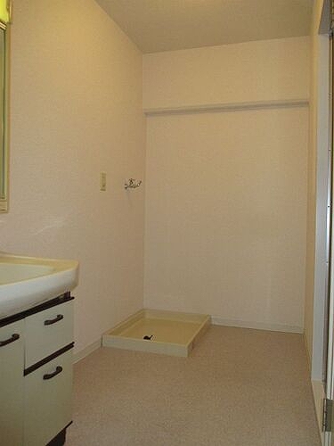 シティコートフドウ中山 洗面所奥　※前回募集時2018年12月撮影