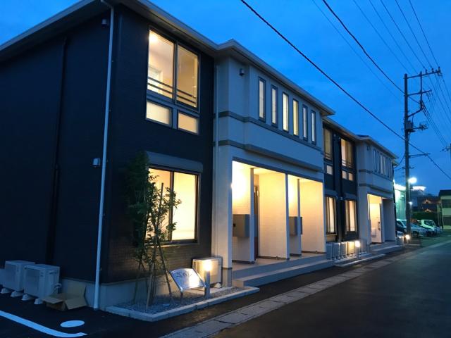 ラック　フォレスト 外観写真（夜）