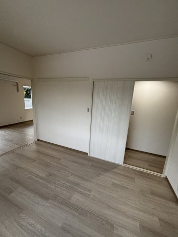 メゾン朝比奈0304号室 リビング