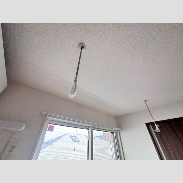 レンブランサ湘南台301号室 室内物干し