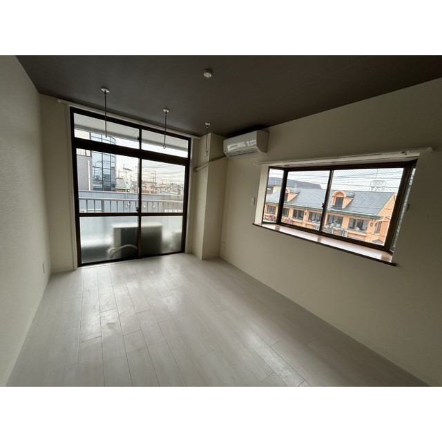 カーヘルハイツ301号室 内観