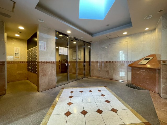 レガロ中野坂上406号室 エントランス