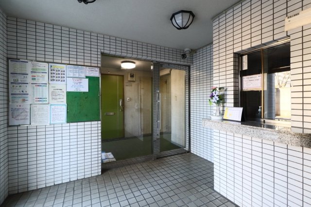 トップ北千住3階 エントランス