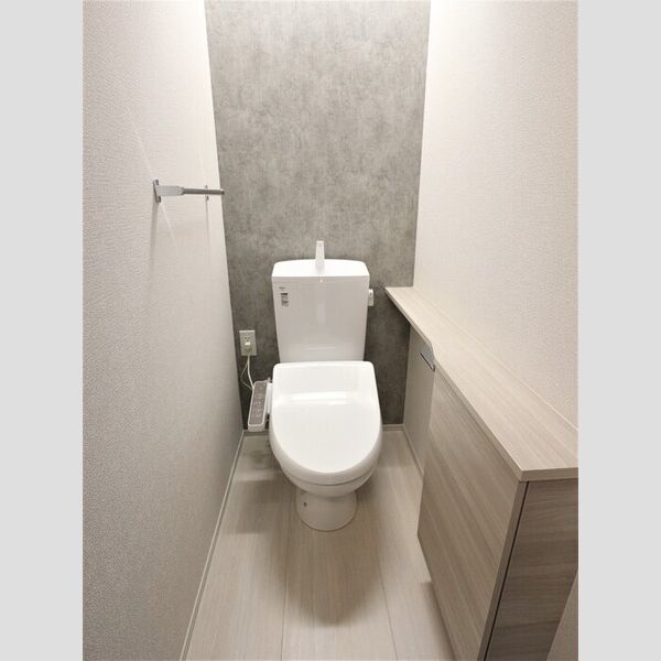 ボアブロンシュ深見301号室 トイレ