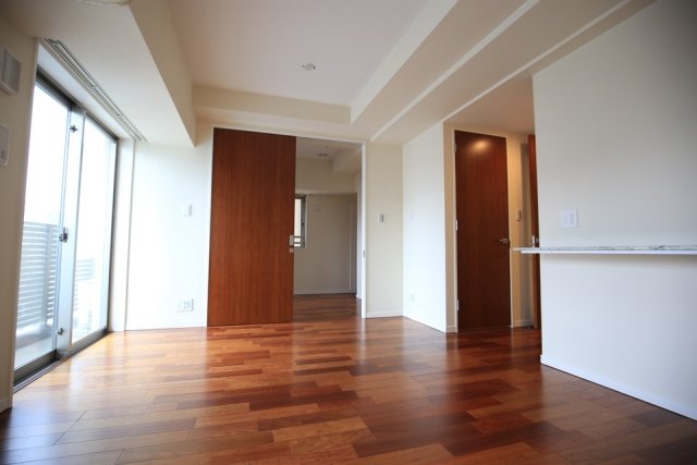 グランスイート四谷プレシア リビング