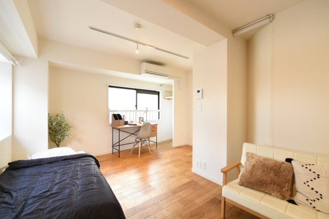 クレベール西新宿フォレストマンション2階 ※家具小物等はイメージです