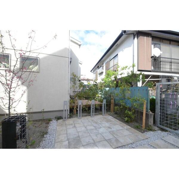 SUTERAS　TERRACE101号室 エントランス