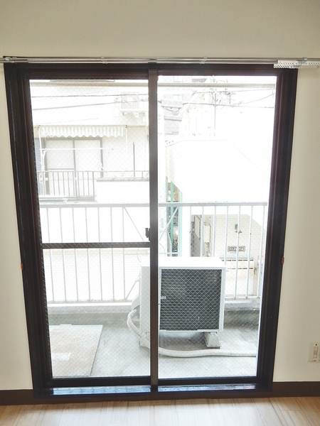 ラビアンローズ202号室 バルコニー