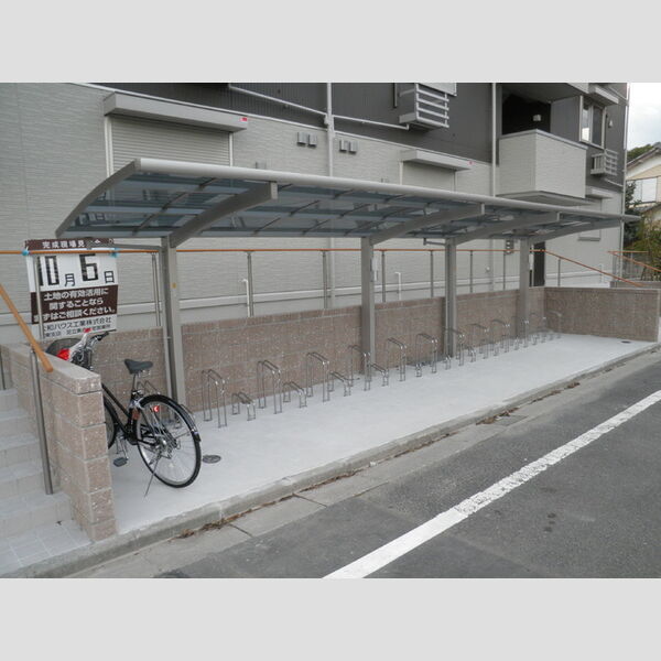 シトロン フレア 駐輪場は屋根付き