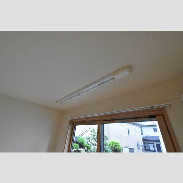 セジュールかやの樹101号室 室内物干し