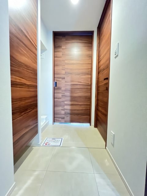 クレヴィアリグゼ雪が谷大塚10階 玄関