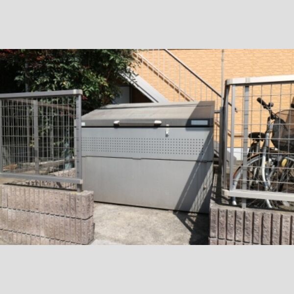 アプリコットアベニュー東台本町 敷地内ゴミ置場