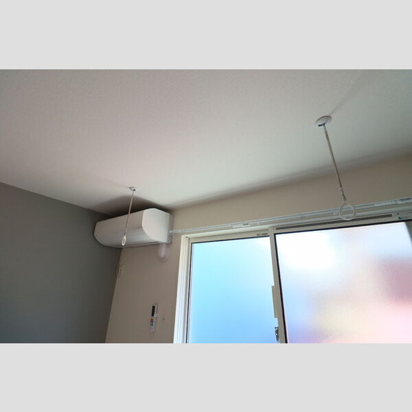 D Paina 殿町202号室 室内物干し