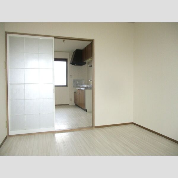 カサ・ド・マール　B201号室 洋室からDK