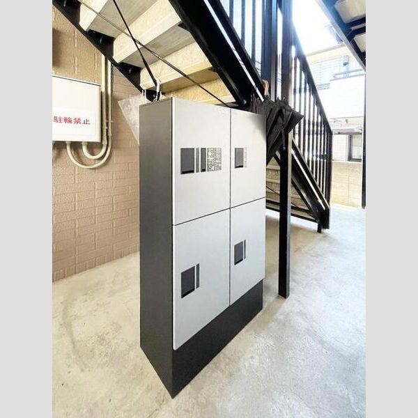 ハイムおもだか201号室 宅配ボックス