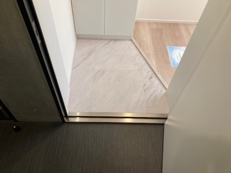 CREAL門前仲町3階 玄関