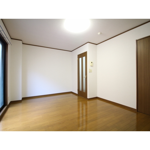 アンプルール フェール リリエンハイムⅡ 洋室約9.1帖