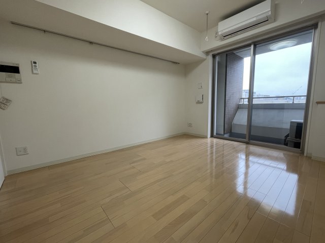 718号室