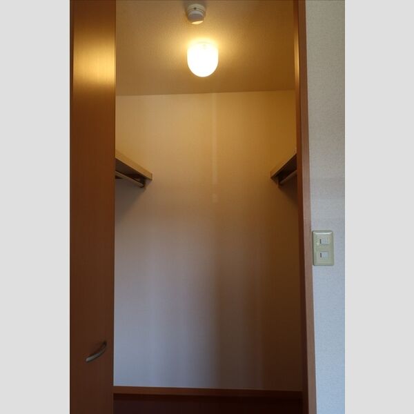 モナリエ春日　Ⅰ・ⅡⅡ203号室 ウォークインクローゼット