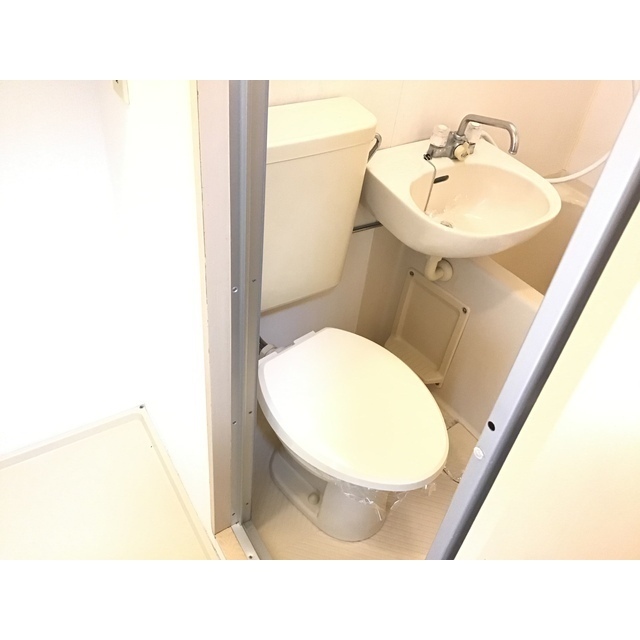 パールハイツ東八幡 内観