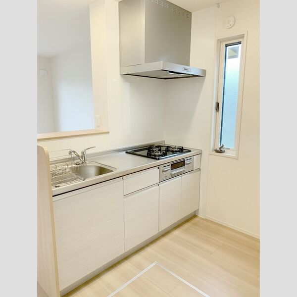 中川レジデンス2 対面式システムキッチン