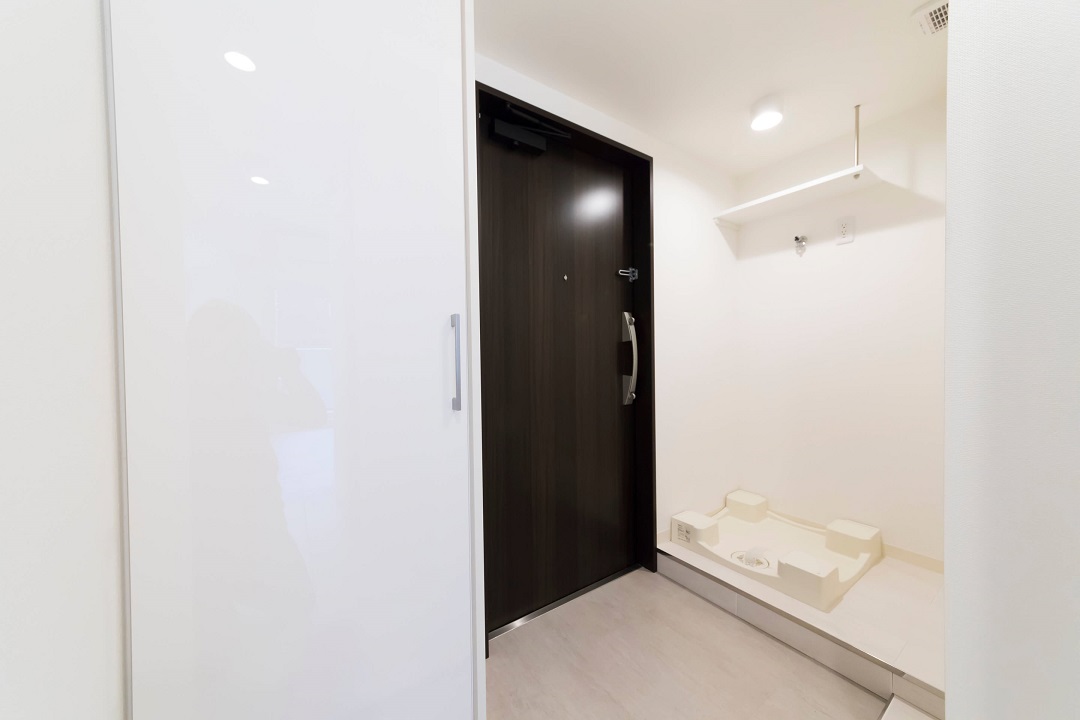 プラウドフラット浅草雷門1202号室 玄関