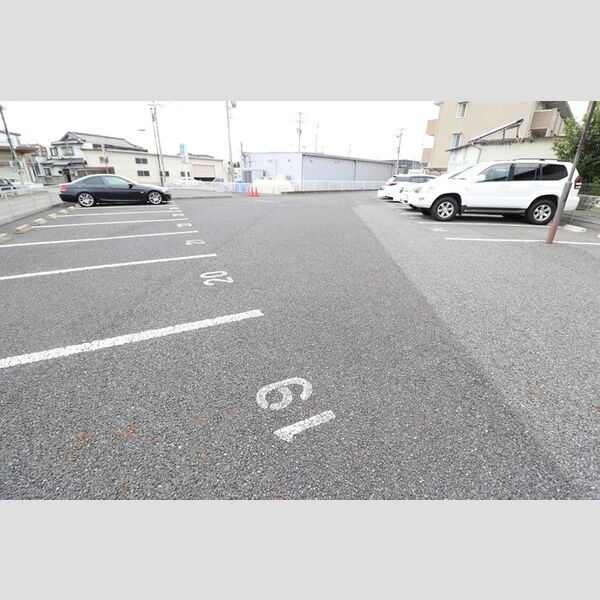 FOREST　WIND103号室 駐車場