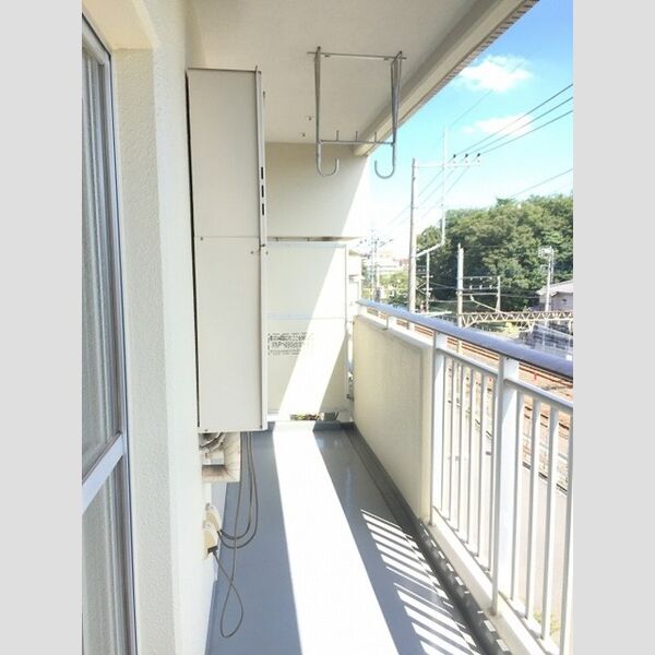 コーポレート東浦和1号棟303号室 バルコニー