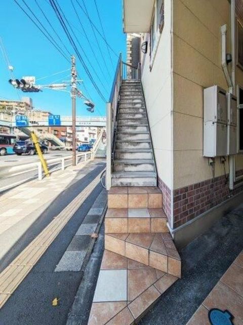 ユナイト金沢八景ハイゼンベルグ エントランス