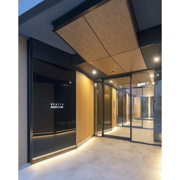 スパシエ大倉山 エントランス