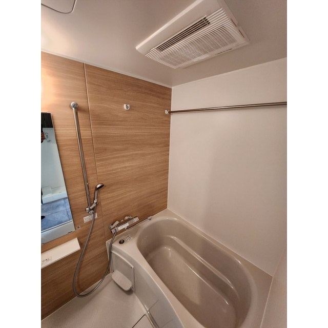 コスモグラシア三ノ輪1304号室 お風呂