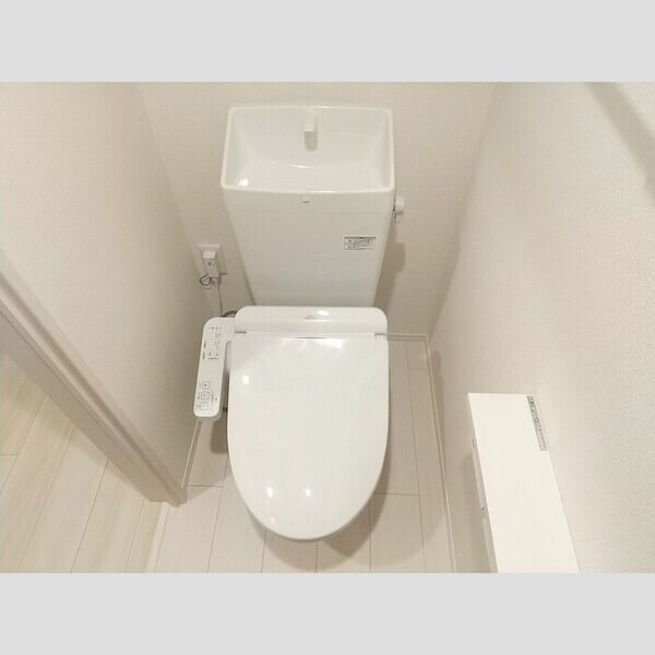 ロイジェント加美平105号室 温水洗浄暖房便座